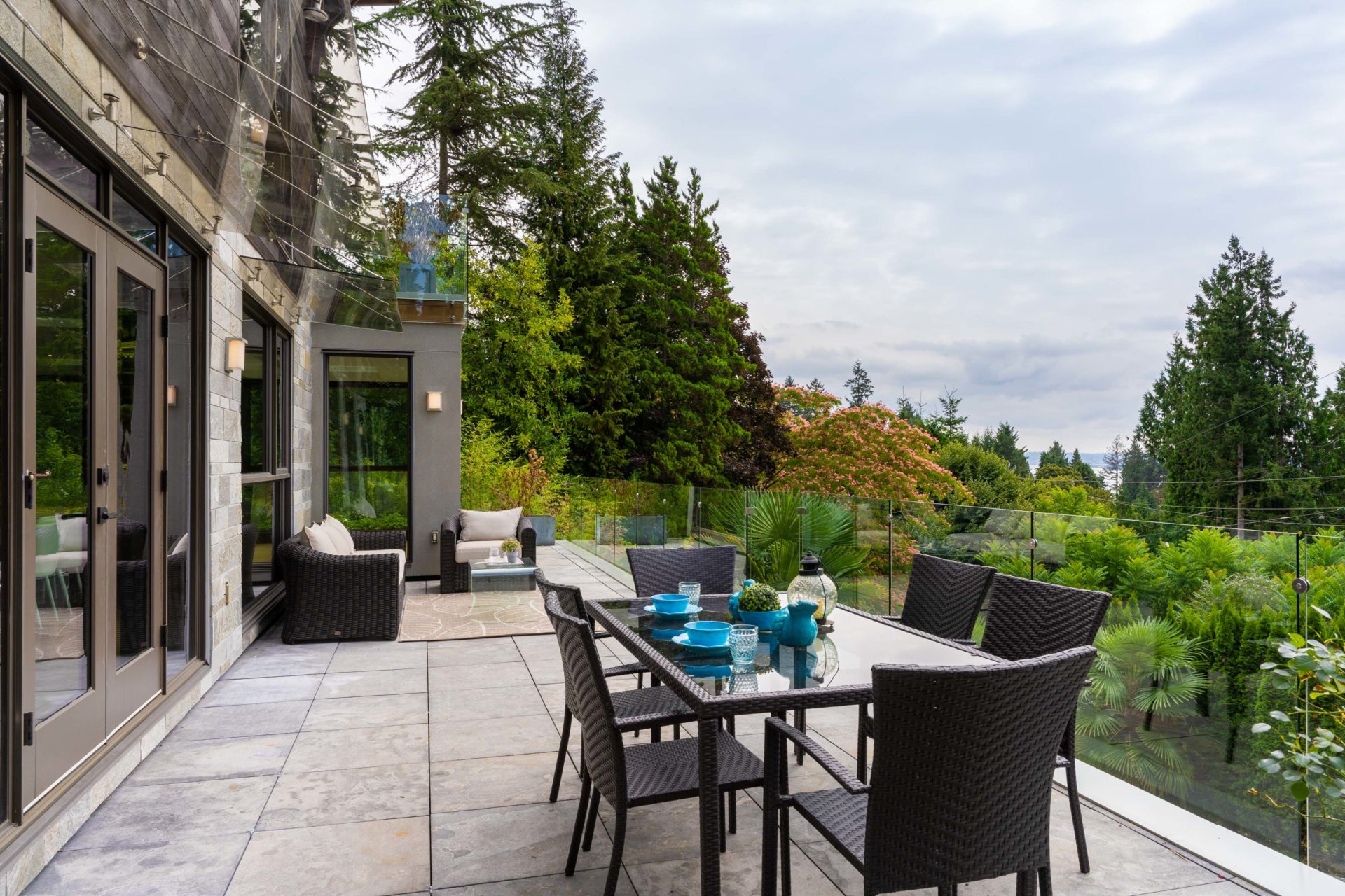 CONTEMPORARY ARCHITECTURAL HOME- 3175 Dickinson Crescent, West Vancouver